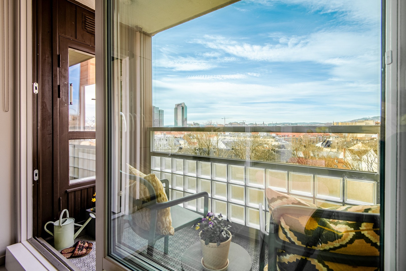 Velkommen til Enerhauggata 5, presentert av Kjetil Ustad v/EIE Valkyrien. Galleribilde