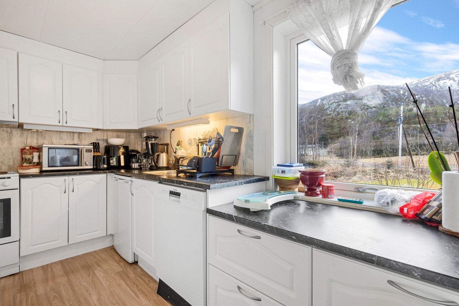 Kjøkken sokkel Galleribilde