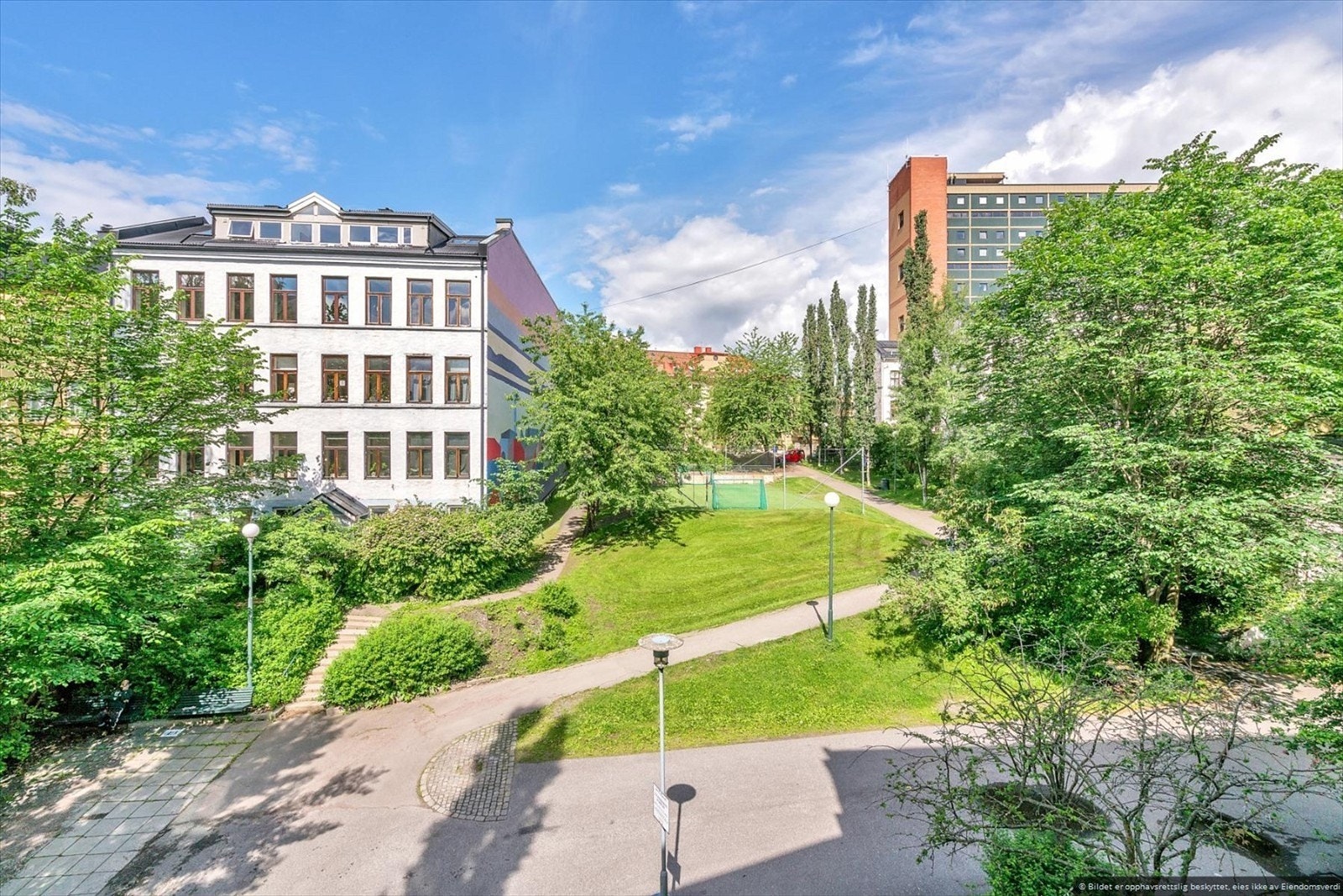 Bilde tatt fra balkongen på sommerstid. Galleribilde