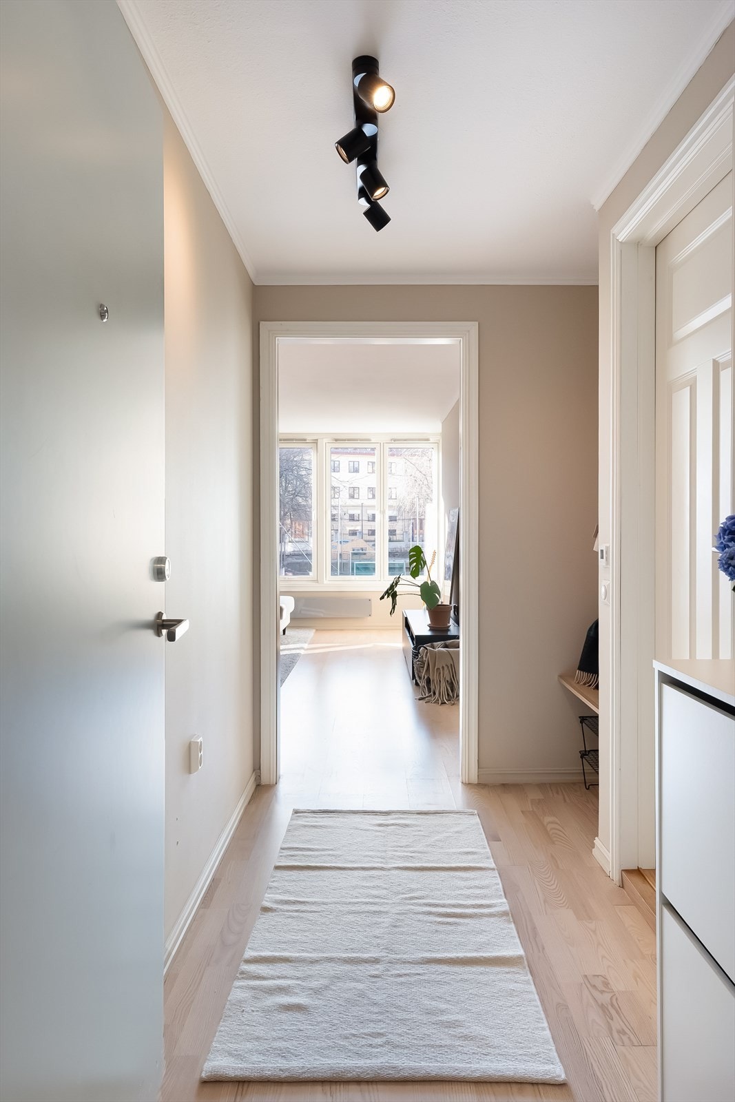 Entré. Galleribilde