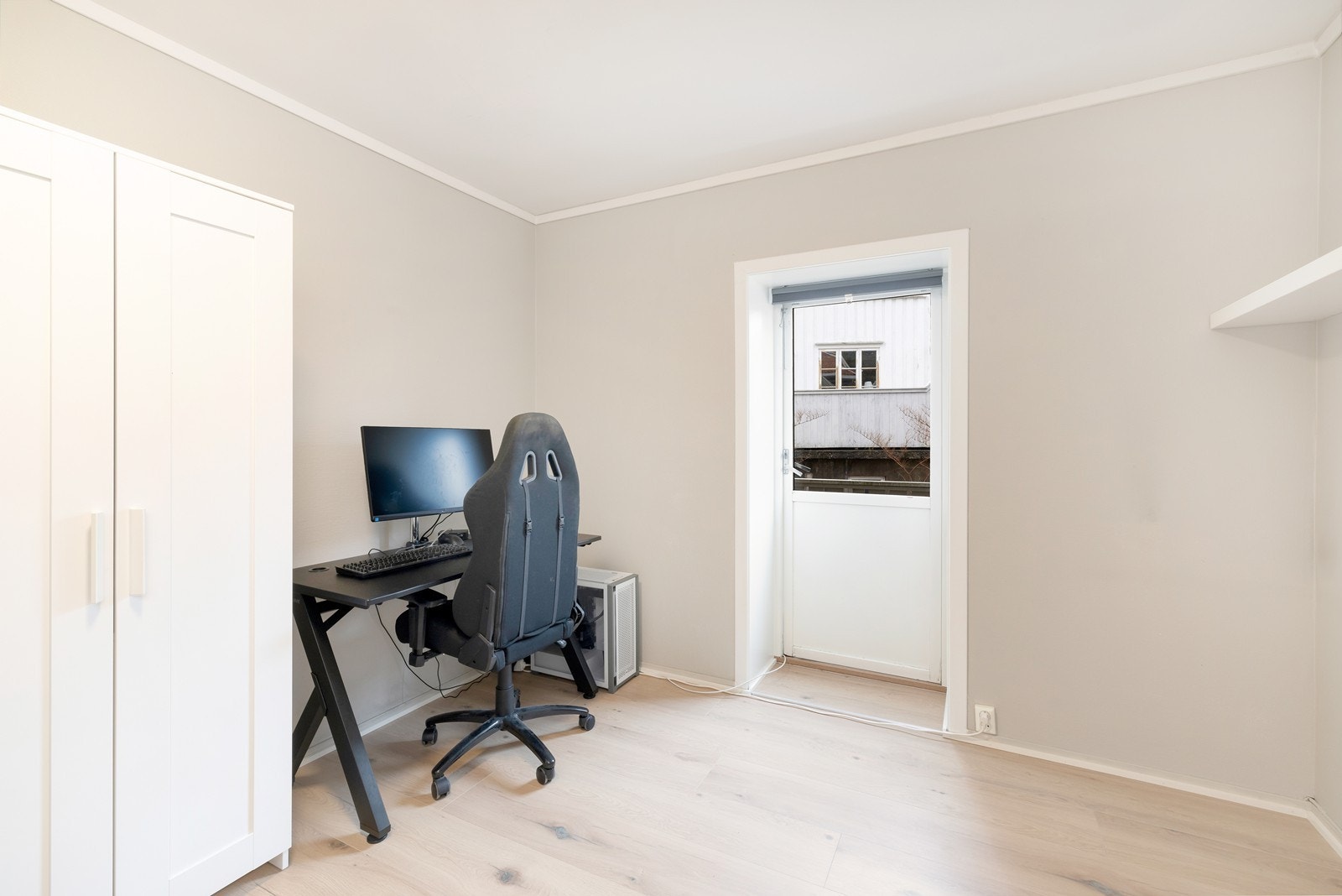 Soverom med utgang til terrassen Galleribilde