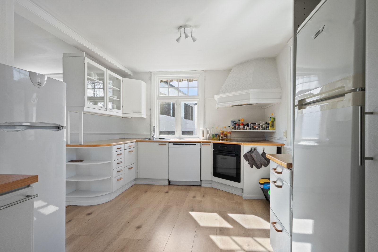 Kjøkken 1 etasje Galleribilde