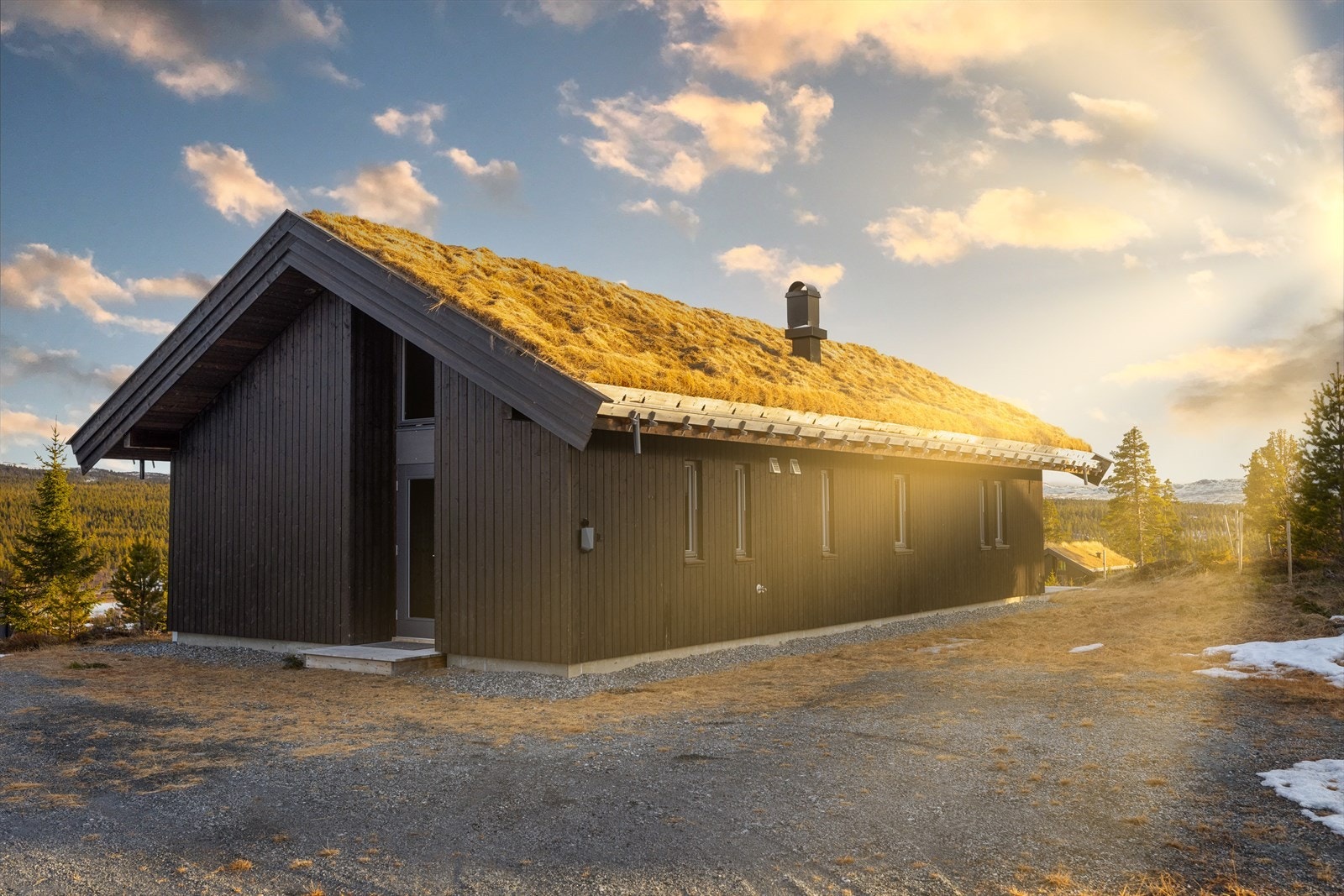 Nydelig beliggenhet på vakre Synstevassåsen Galleribilde