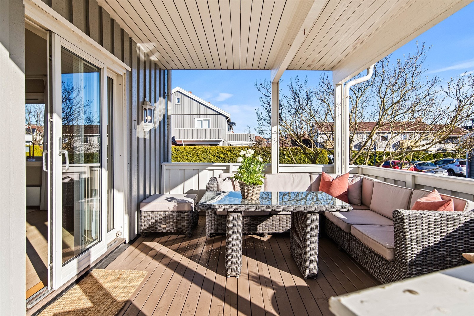 Gyldenløves gate 21A har en god og solfylt terrasse med direkte adkomst fra stuen Galleribilde