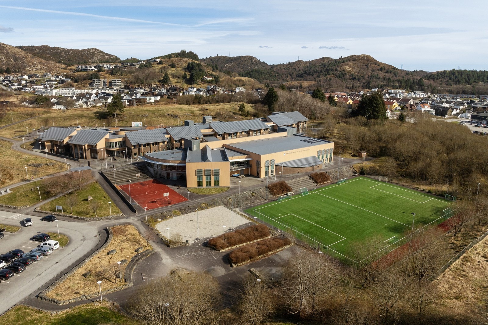 Skåredalen skole i umiddelbar nærhet Galleribilde