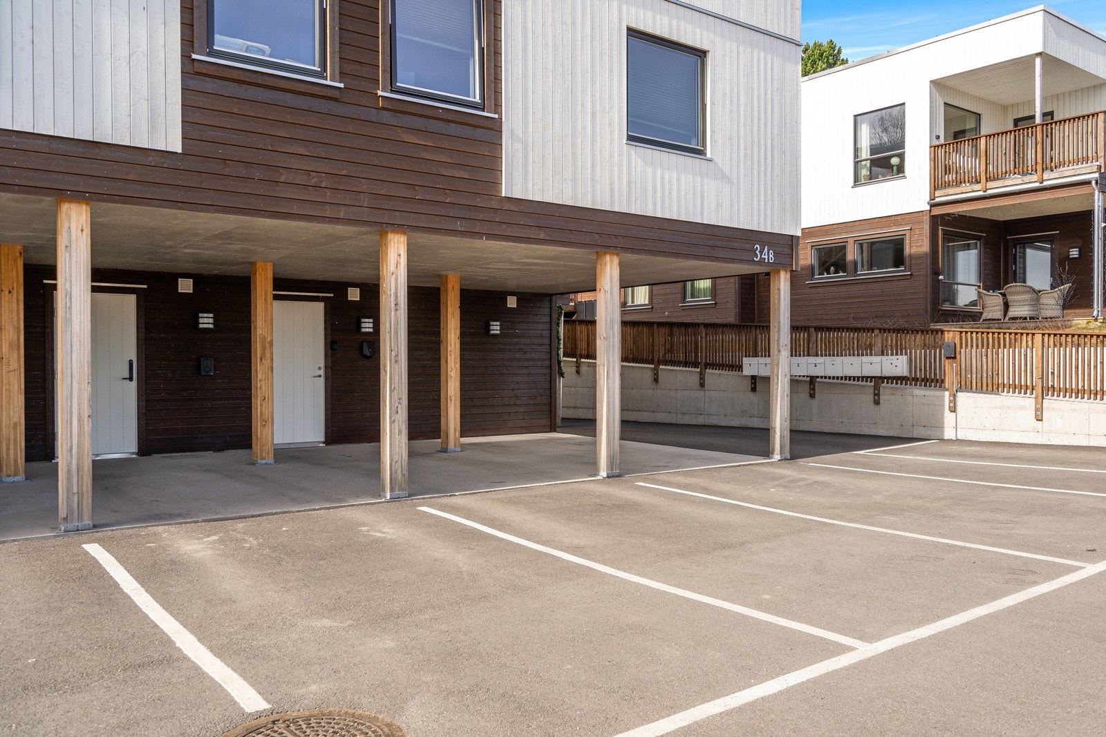 Det medfølger 2 p-plasser, bod og elbil lader Galleribilde