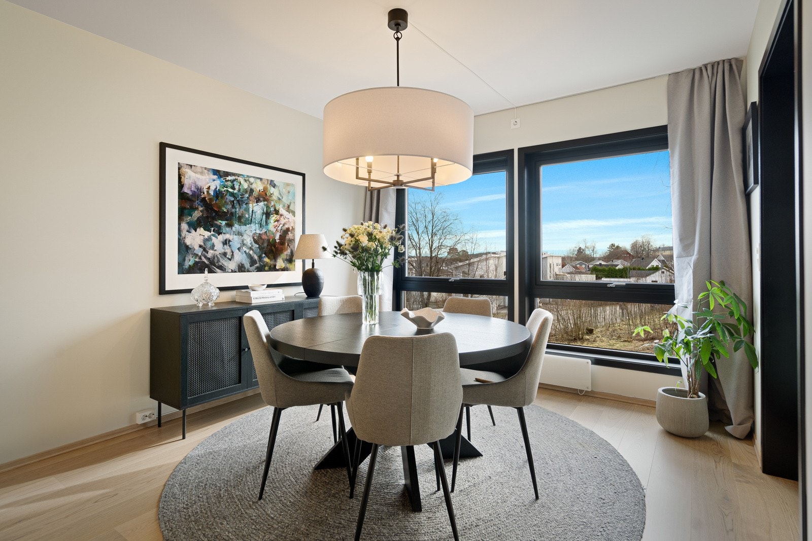 Lys og åpen stue Galleribilde