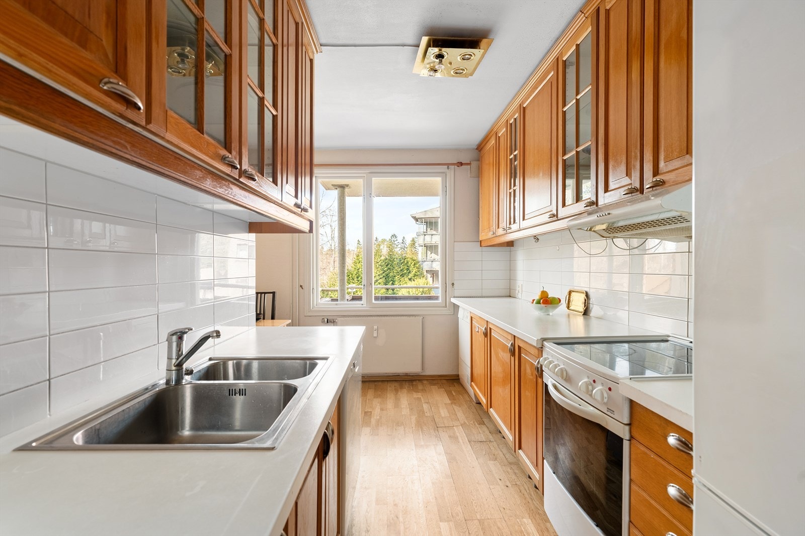 En innholdsrik endeleilighet beliggende usjenert til i hyggelige omgivelser på Holmlia. Galleribilde