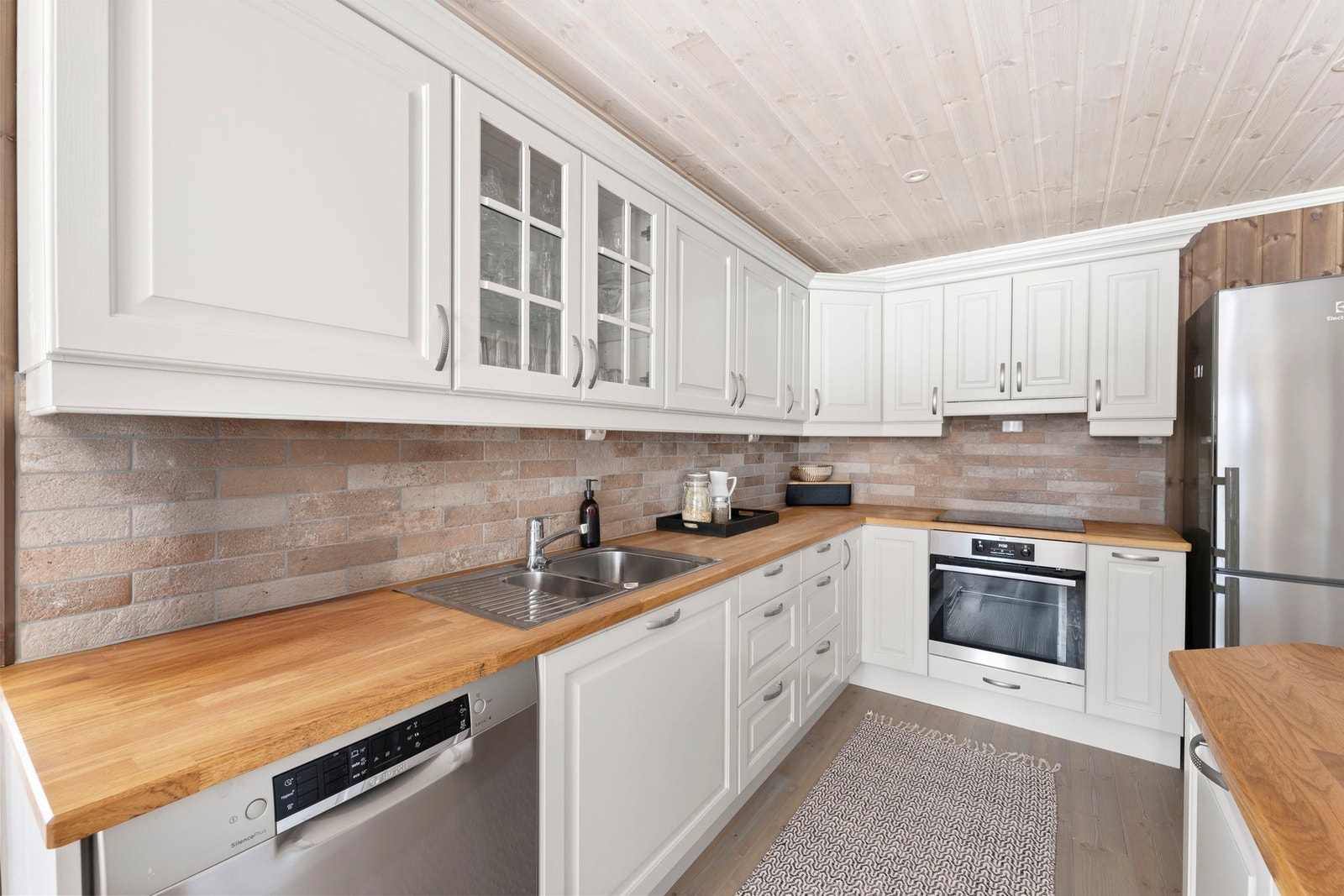 Godt utstyrt med integrerte hvitevarer og smarte løsninger. Galleribilde