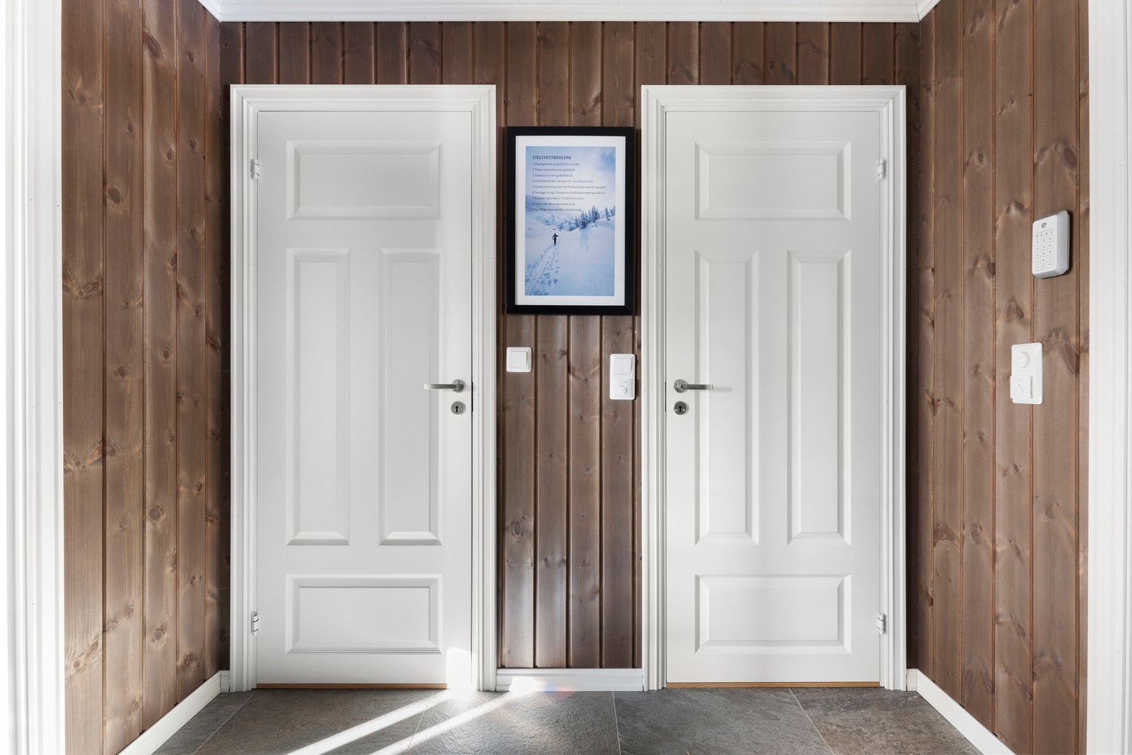 En entré som kombinerer funksjonalitet med stil. Galleribilde