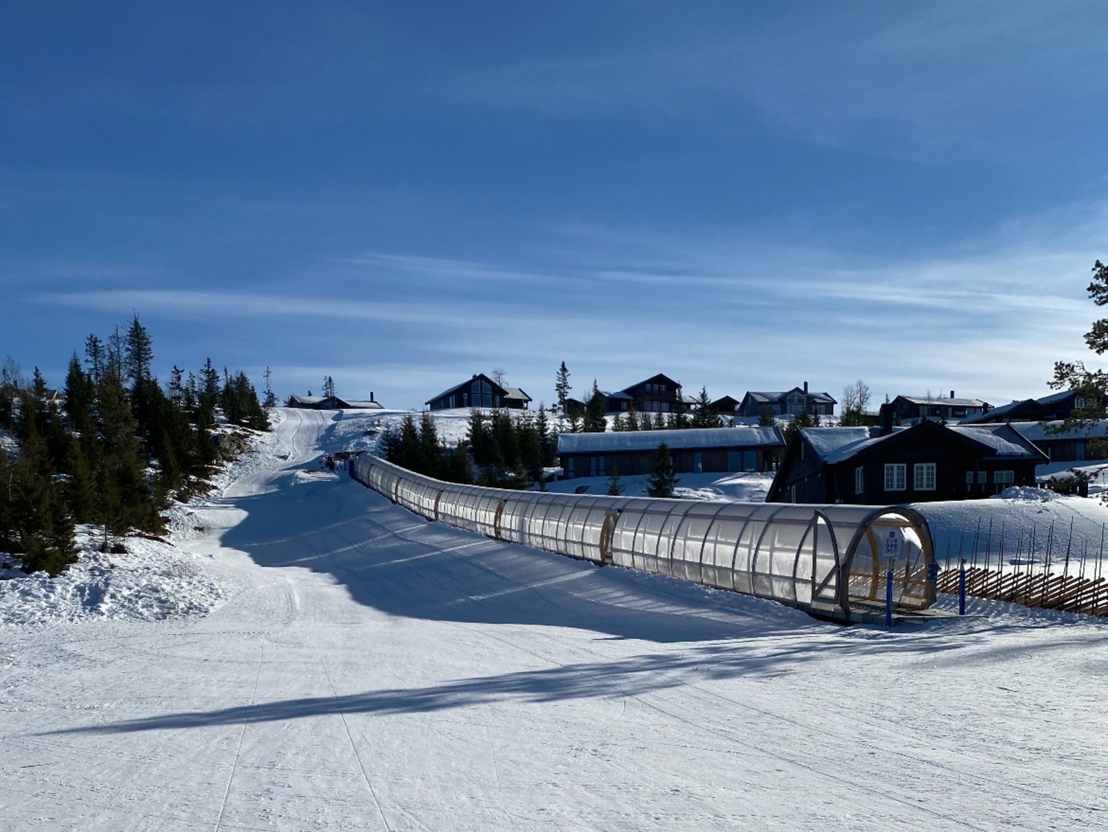 Privat bilde av akebakken. Galleribilde