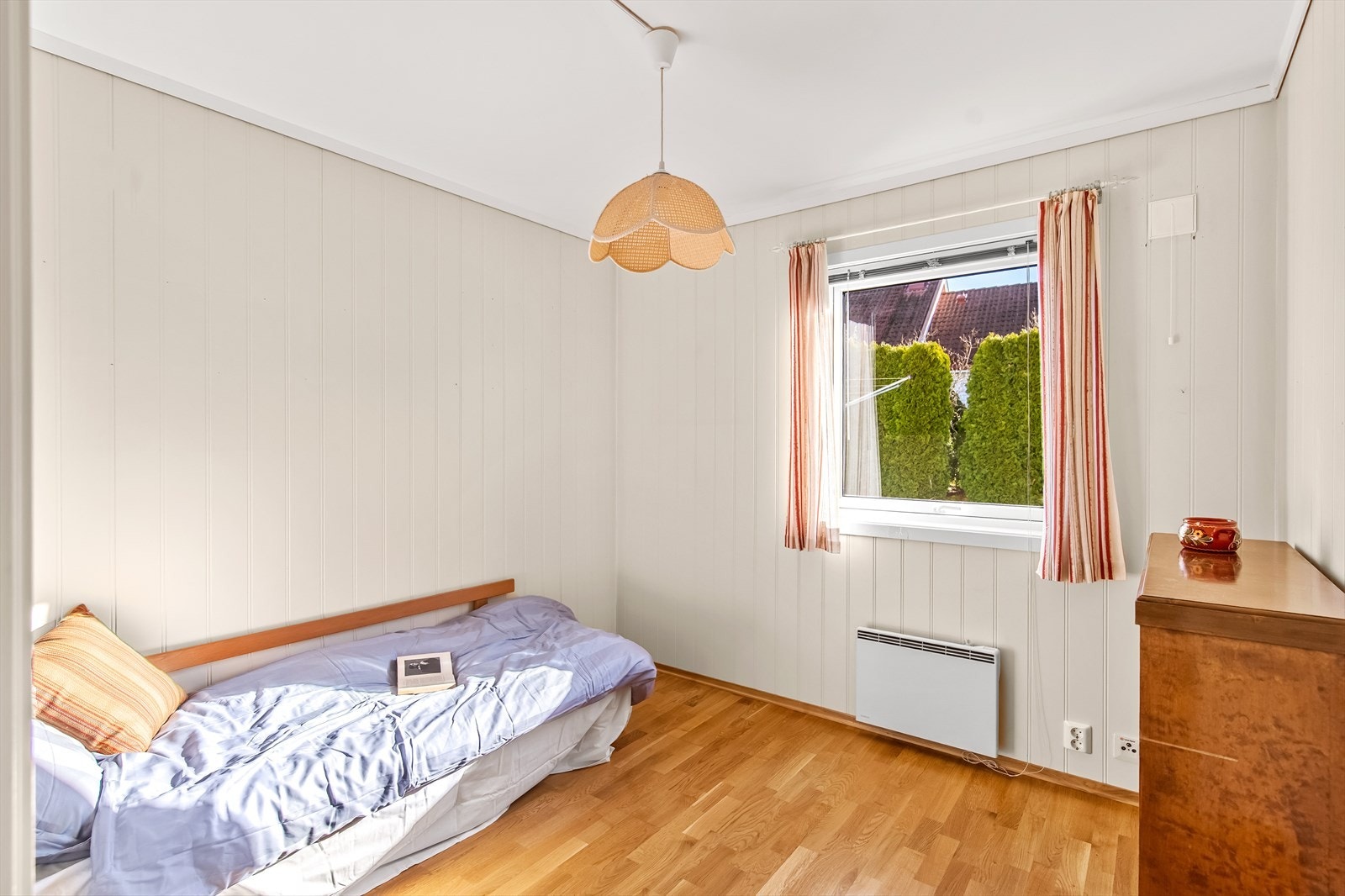 Det andre soverommet funger godt som et ekstra soverom/kontor. Galleribilde