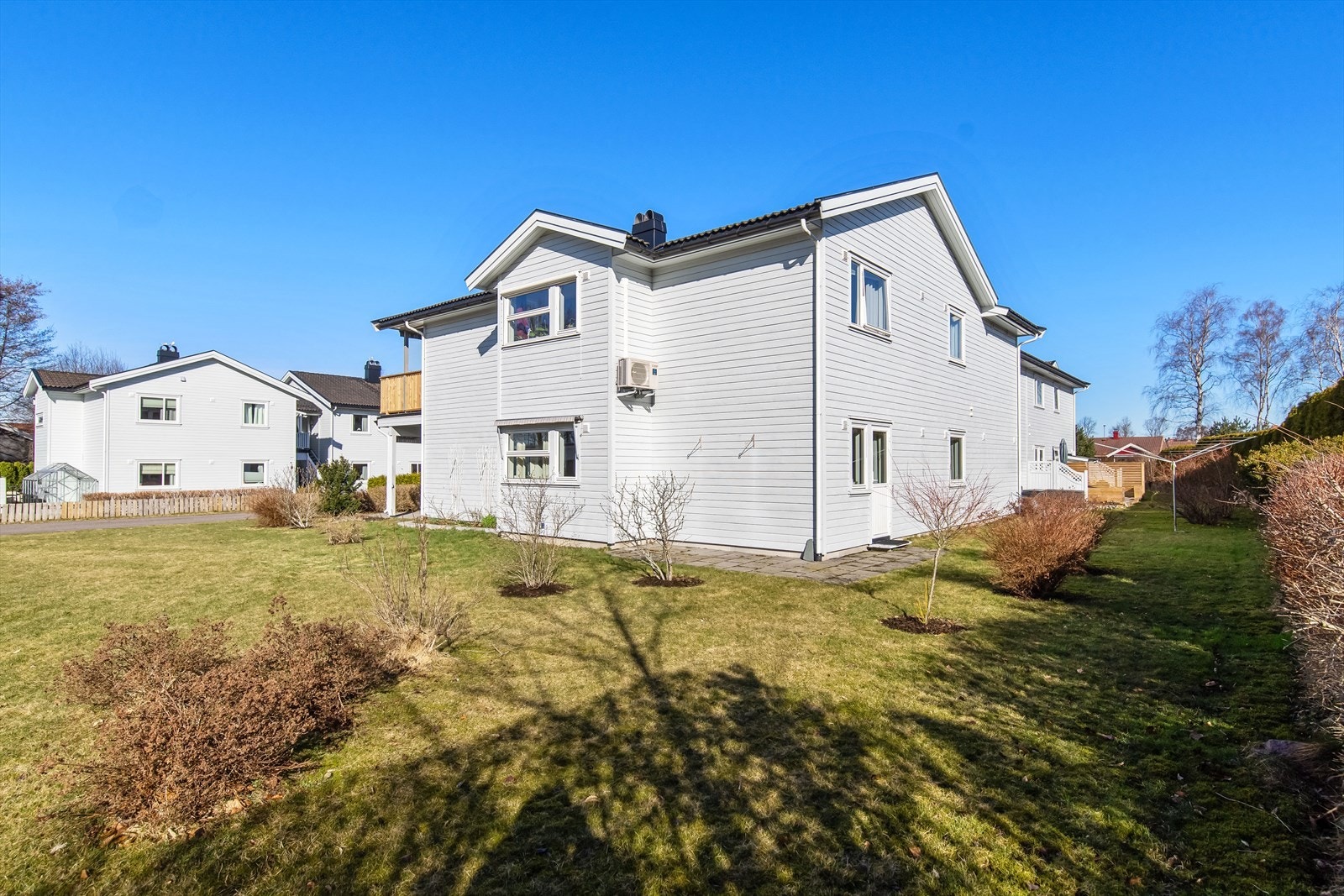 Uteområdet. Galleribilde