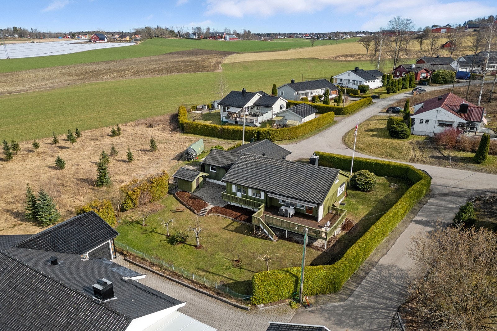 EIE Tønsberg v/Hanna Sundby presenterer Barlindveien 62! Galleribilde