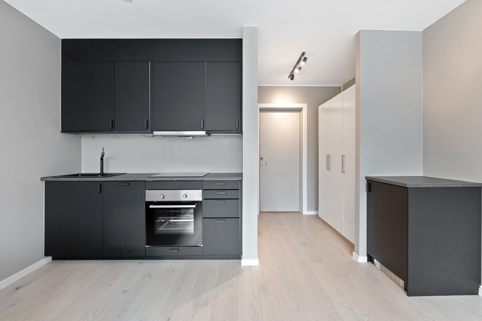 SKI SENTRUM - 1-Roms med balkong - Sentraloppvarming og varmtvann inkludert! Galleribilde