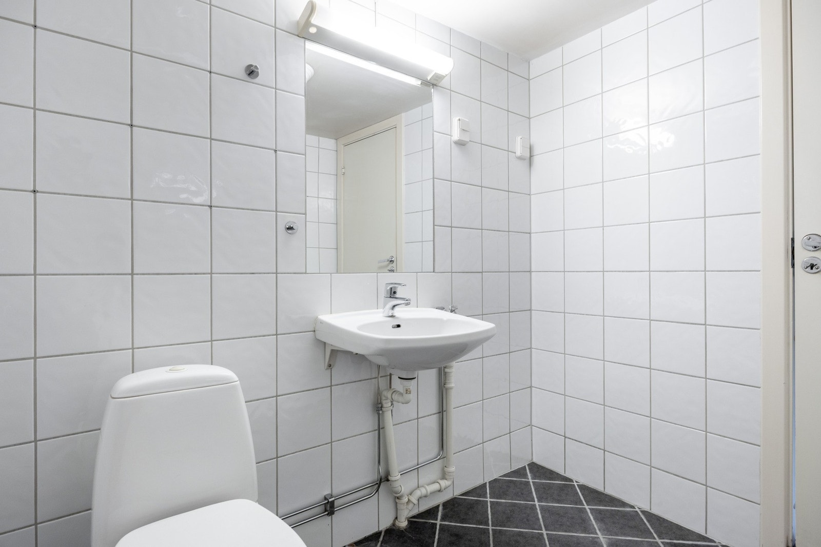 Badet er helhetsvurdert til TG3 og full rehabilitering må påregnes. Galleribilde