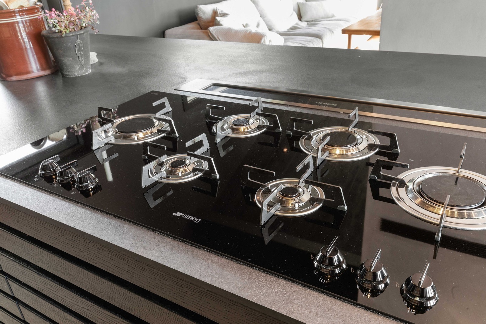 Kokesone med gassbluss av merket Smeg. Galleribilde