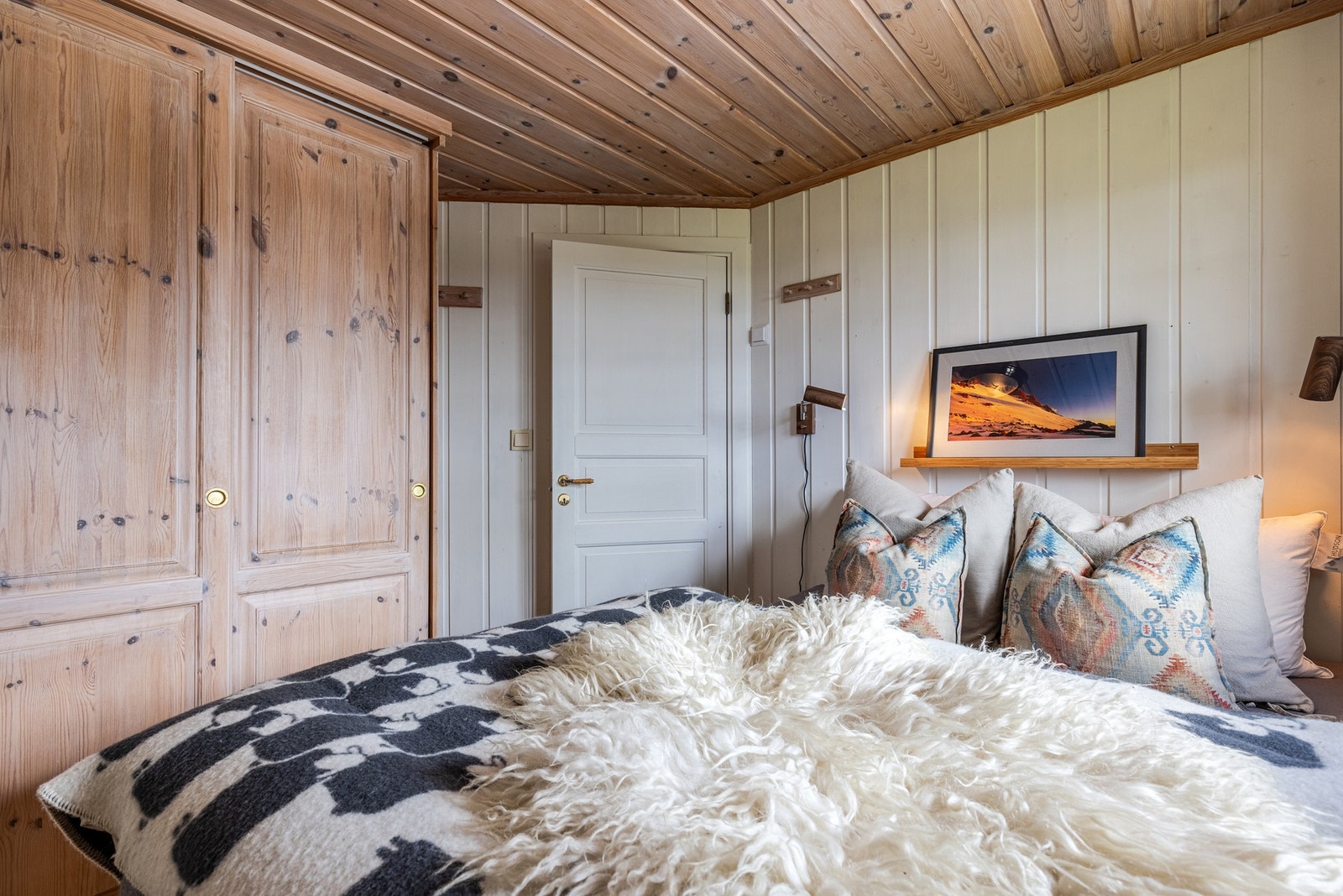 Hytta har 4 gode soverom, det ene med eget bad. Galleribilde