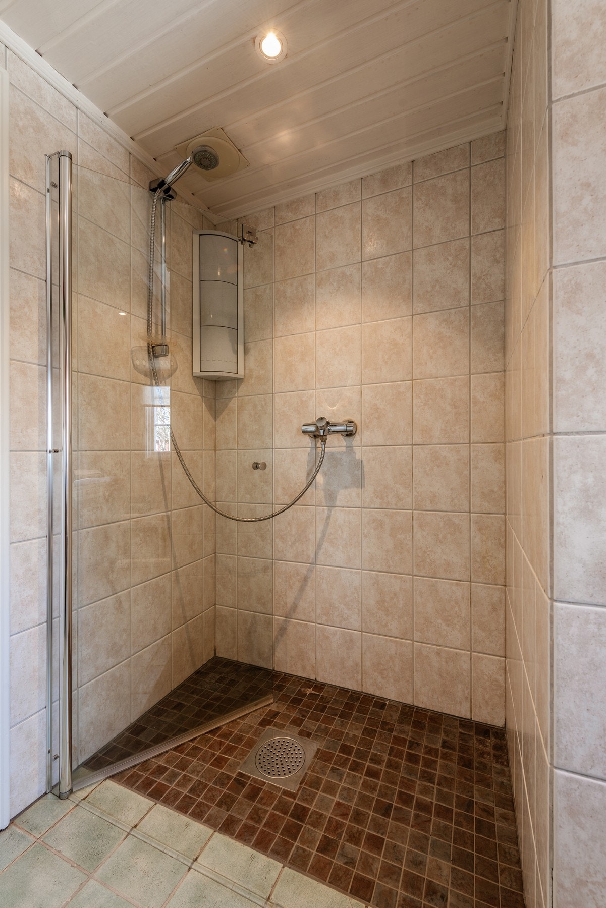 Svær dusj-nisje. Galleribilde