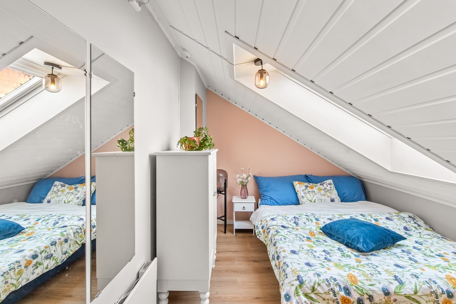 Soverom nr. to - ypperlig som gjesterom, barnerom eller kontor - alt etter egne ønsker og behov. Galleribilde