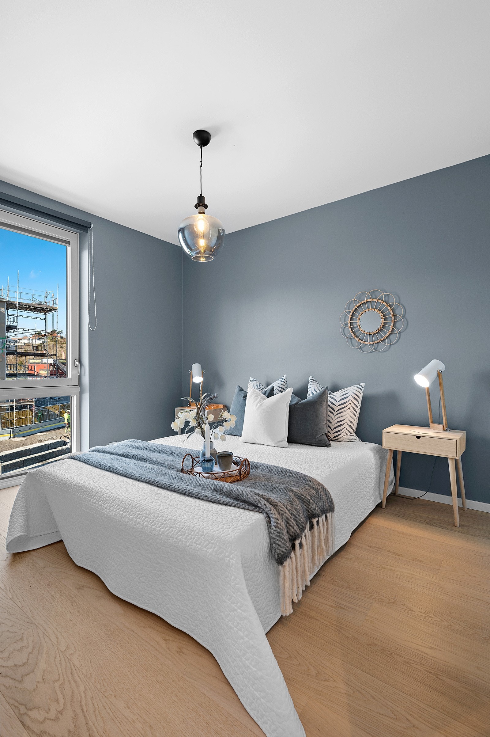 Hovedsoverommet er av god størrelse og vendt ut mot rolige omgivelser. Galleribilde