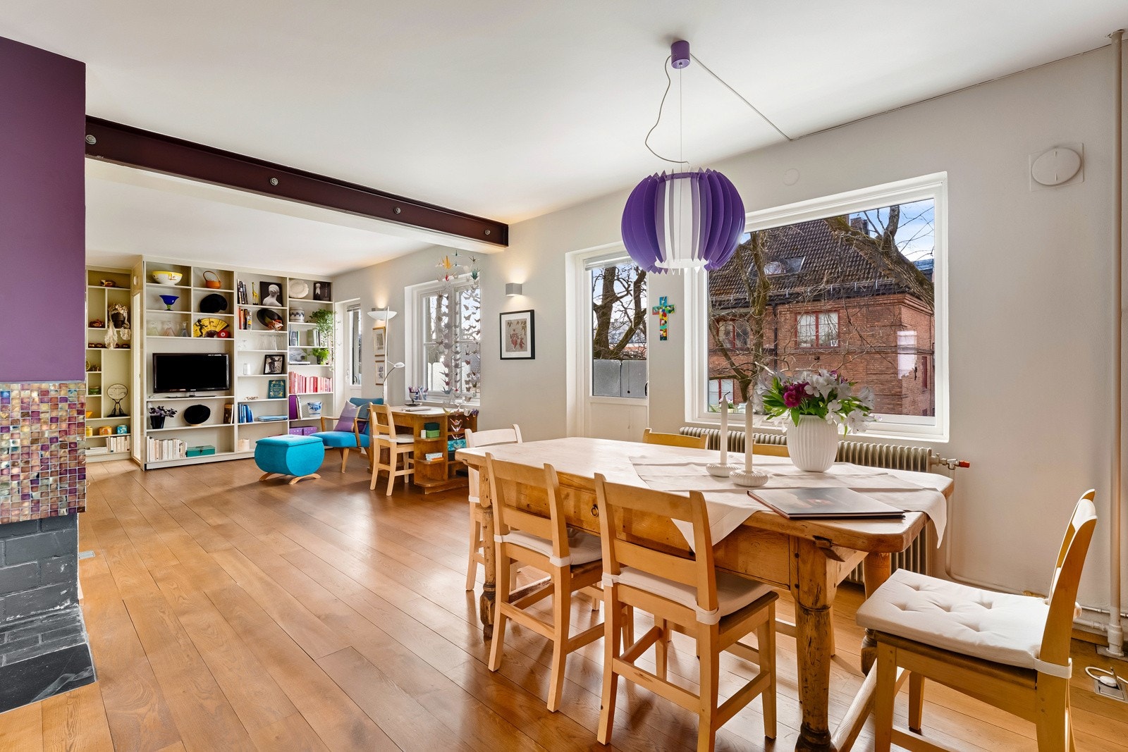 Varmtvann, fyring og telia-pakke er inkludert i felleskostnadene. Galleribilde