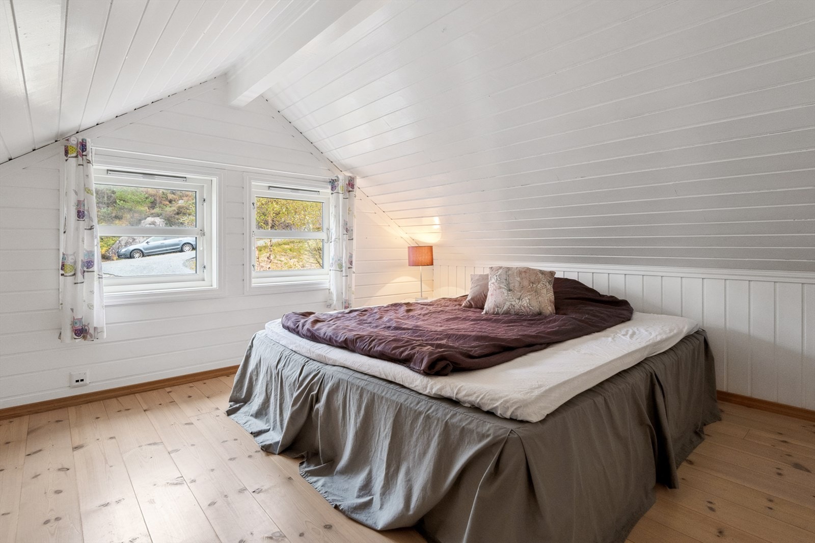 Det innerste rommet på hemsen er i dag nytta som soverom. Pga takhøgda så er det ikkje godkjent som soverom. Galleribilde