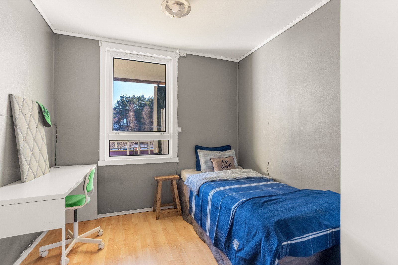 Samtlige soverom har garderobeskap som medfølger. Galleribilde