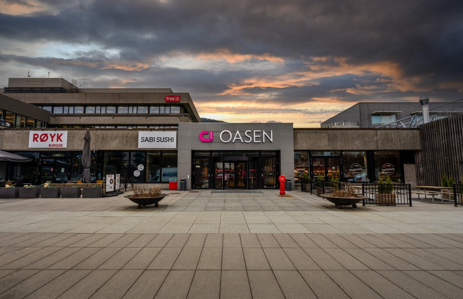 Oasen bydellssenter er kun 10 minutter unna. Galleribilde