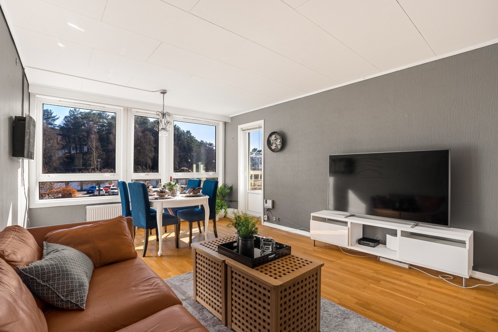 Stuen på 23,2 kvadratmeter gir deg god plass til å innrede som du ønsker. Galleribilde