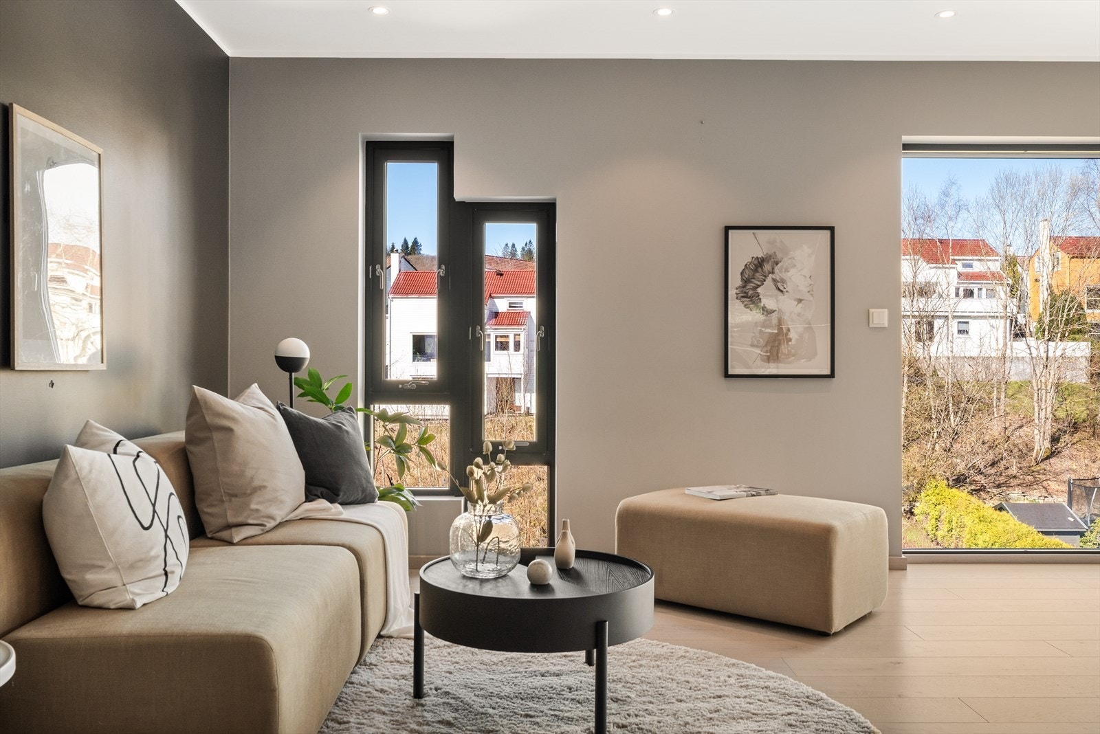 Naturlig plassering av sofakrok. Galleribilde