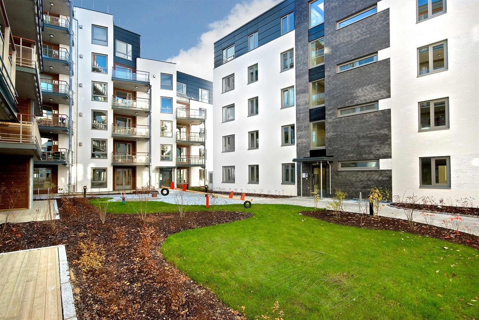 Bakgård Galleribilde