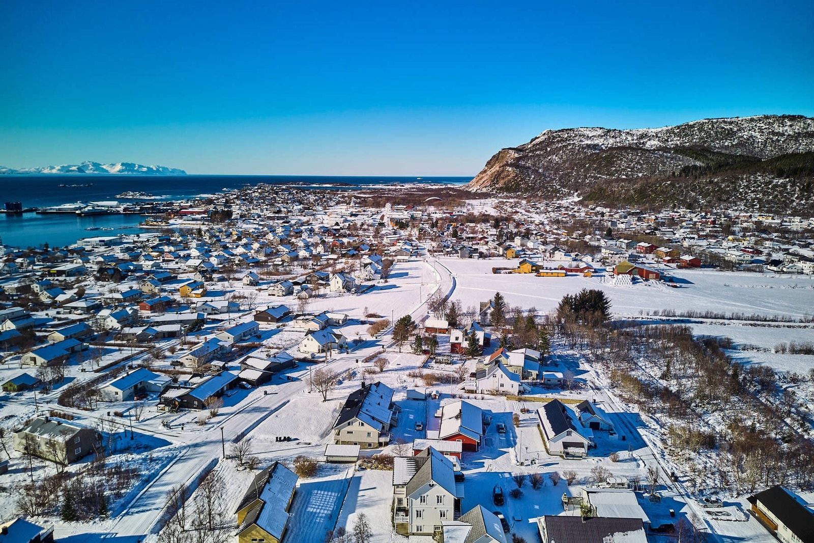 Kort vei til Melbumarka som har flotte turmuligheter og aktivitetsområder å by på, sommer som vinter. Galleribilde