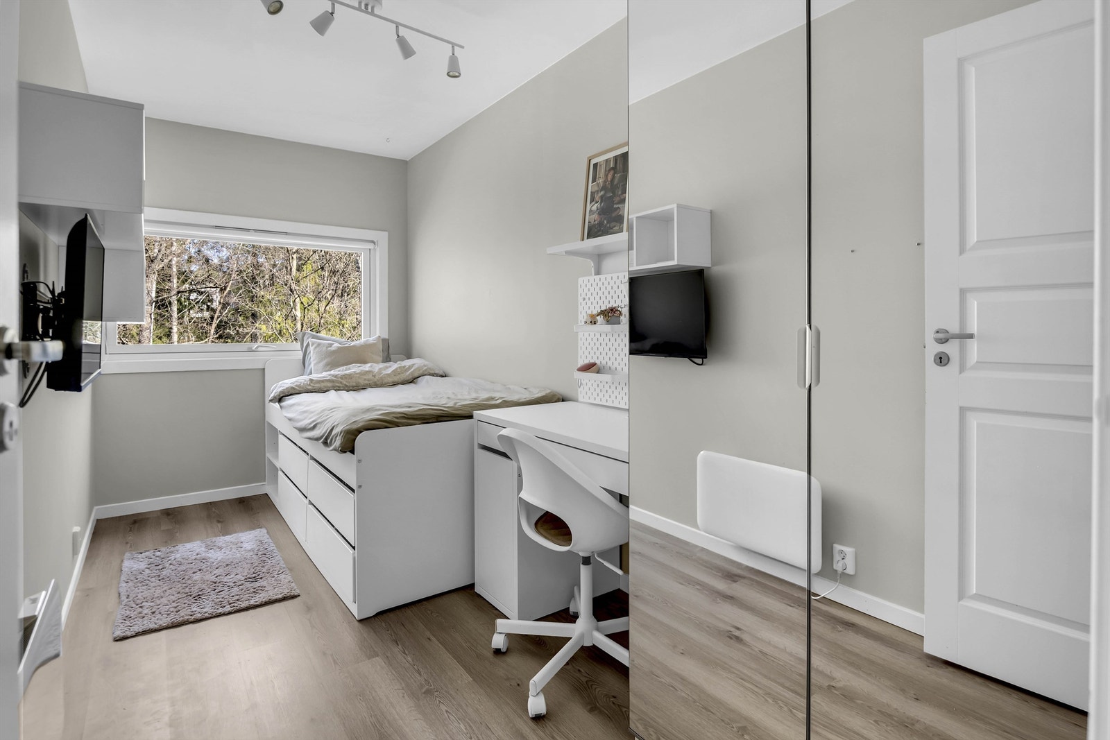 Soverom nr. 2. Galleribilde