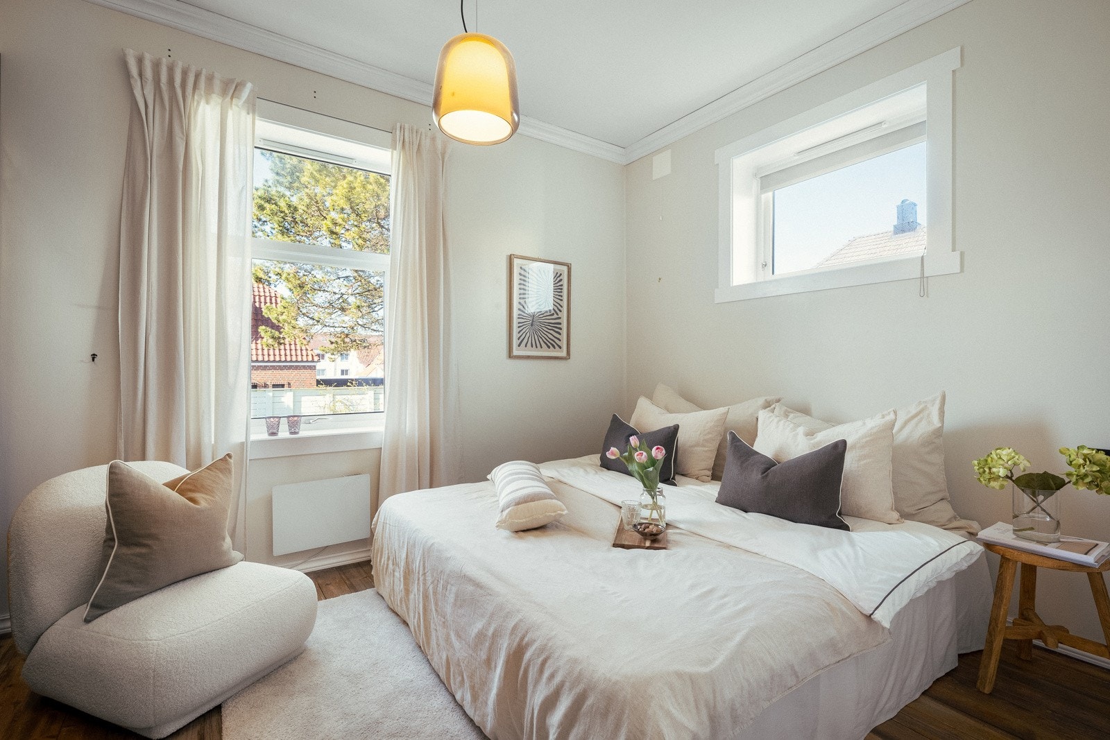 Dersom man ikke behøver to soverom, passer det ene utmerket som hobbyrom eller en ekstra stue. Galleribilde