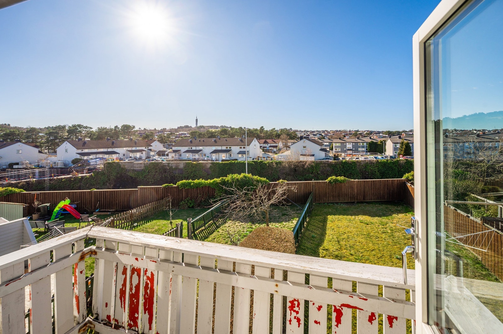 Vestvendt luftebalkong i 2. etasje Galleribilde