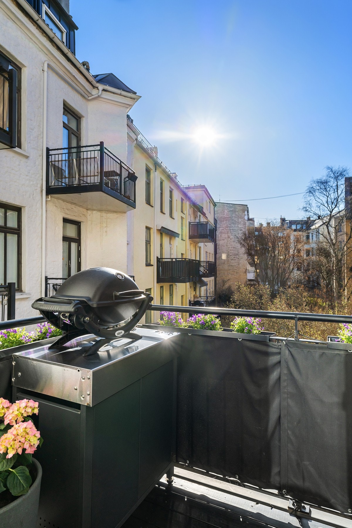 Doble dører ut til balkongen. Galleribilde