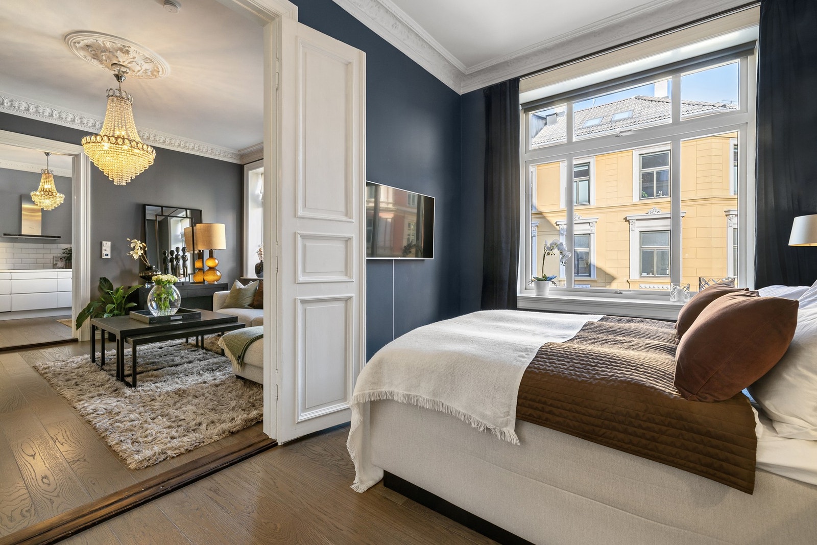 Skjult elektrisk anlegg gjennomgående i hele leiligheten med unntak av i walk in. Alle stikkontakter og dimmere er byttet til Elko Plus i 2020 (utenom walk-in closet). Galleribilde