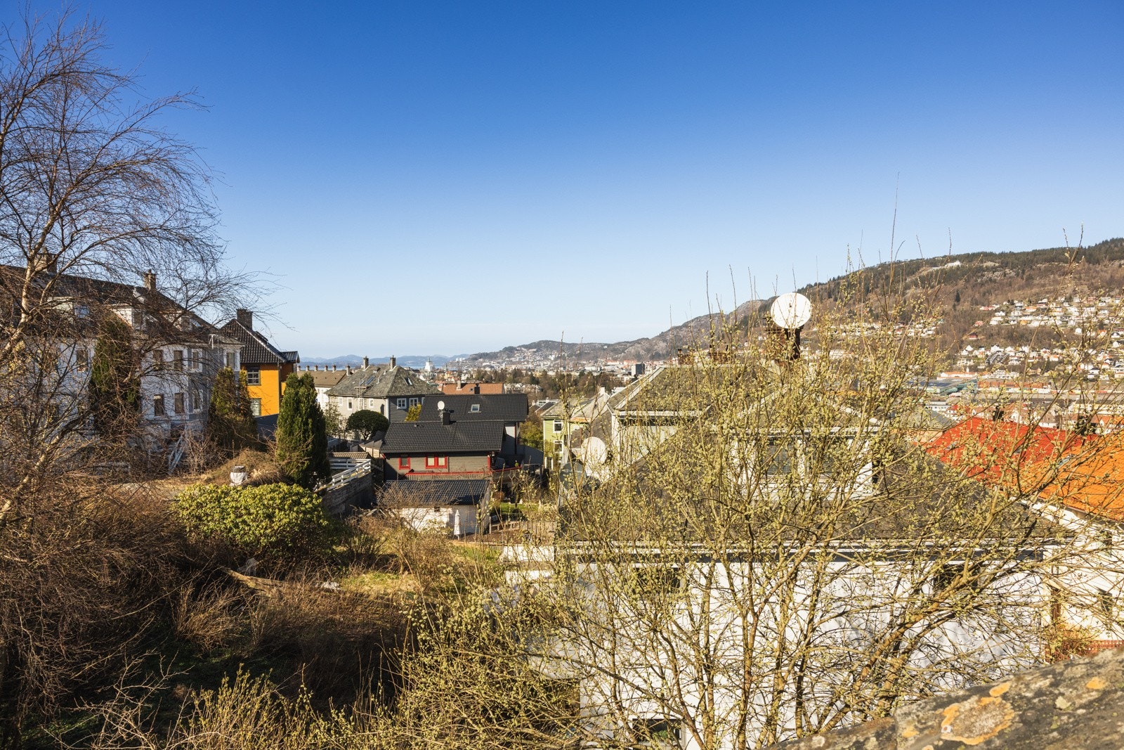 Leiligheten har meget sentral beliggenhet i Solheimsviken. Galleribilde