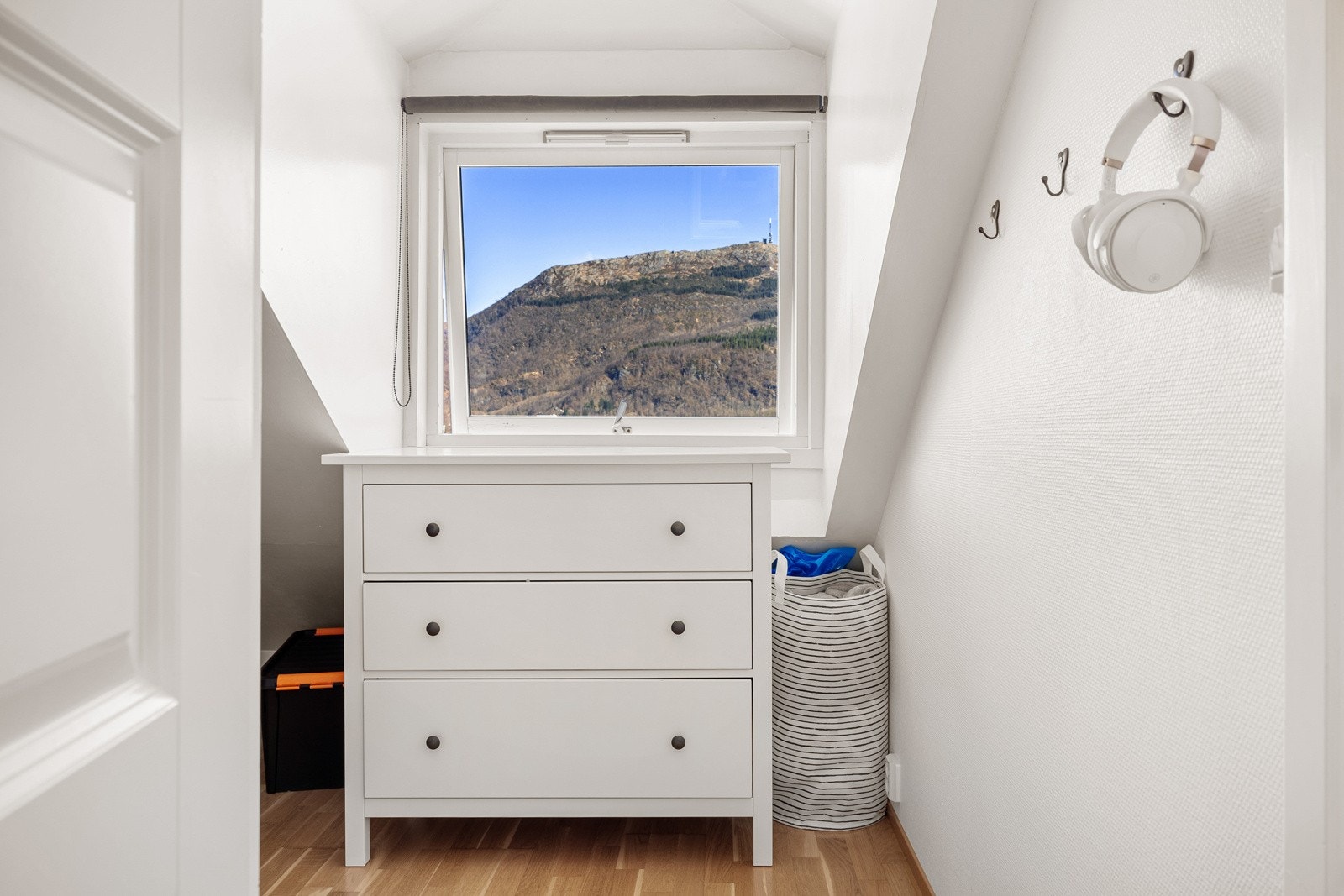 Soverommet er av god størrelse og har en god planløsning som gjør det enkelt å møblere. Galleribilde