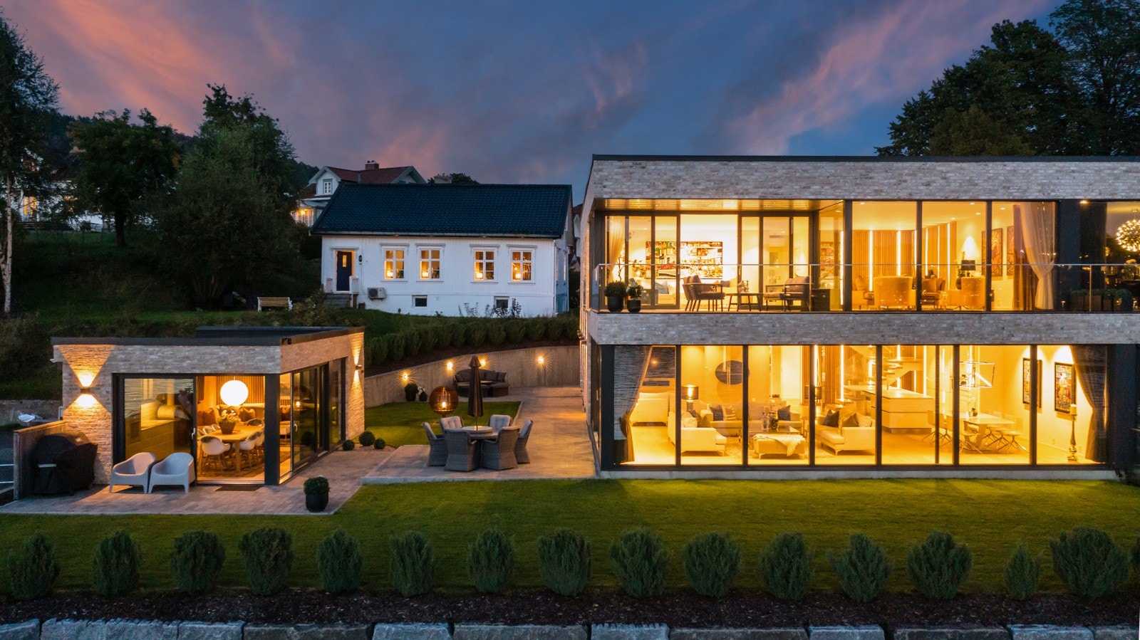 Store vinduer med optimale solforhold Galleribilde