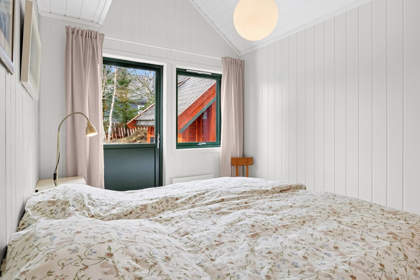 Hoveddelen inneholder 4 gode soverom. Galleribilde