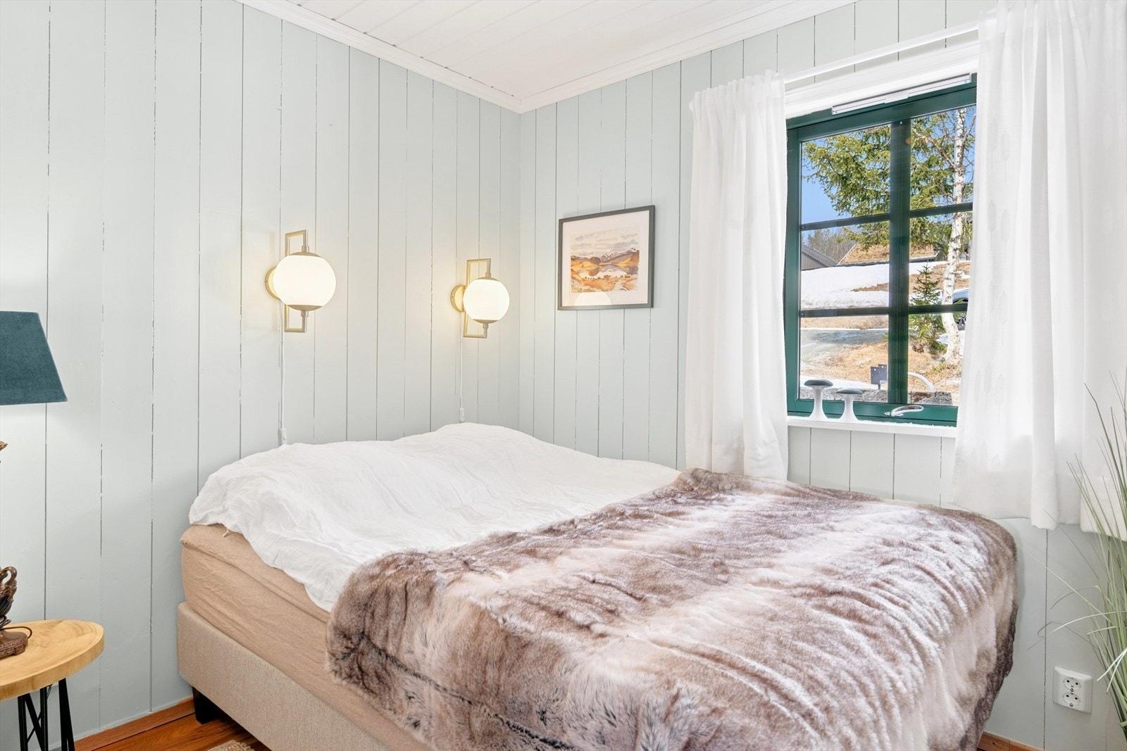 Soverommene er av god størrelse med plass til senger og tilhørende møblement. Galleribilde