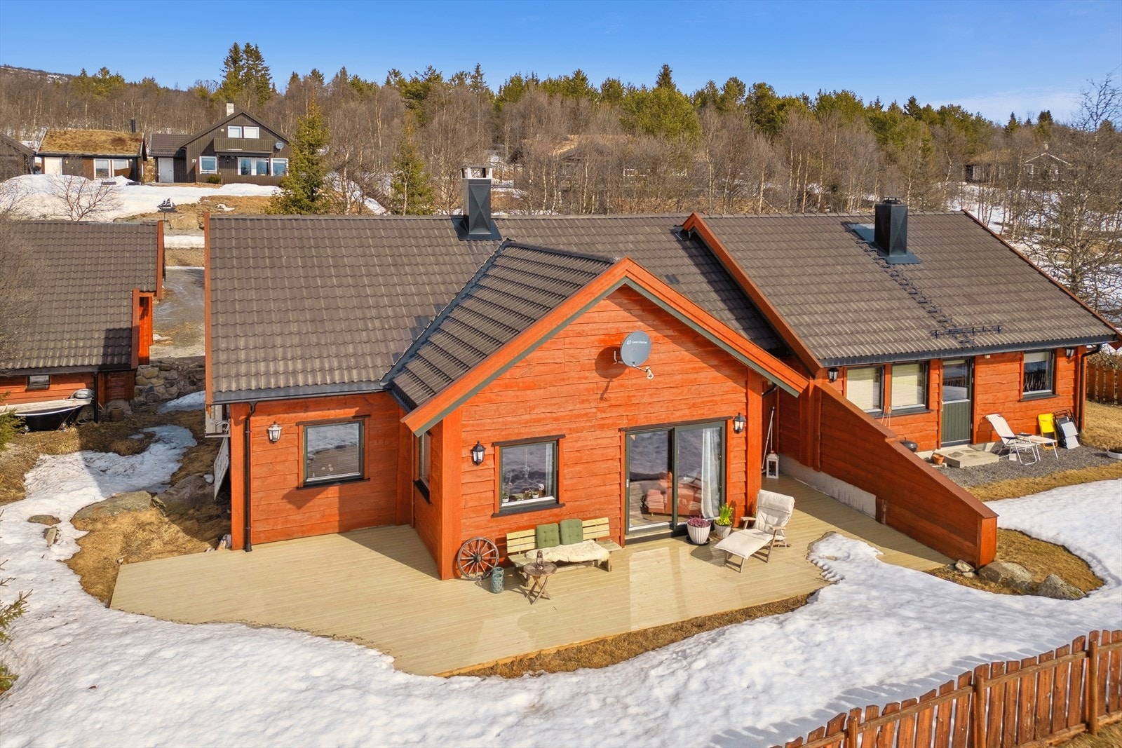 DNB Eiendom v/Torleif Løvfald Gaard presenterer Øvre Stølslie 10! Galleribilde