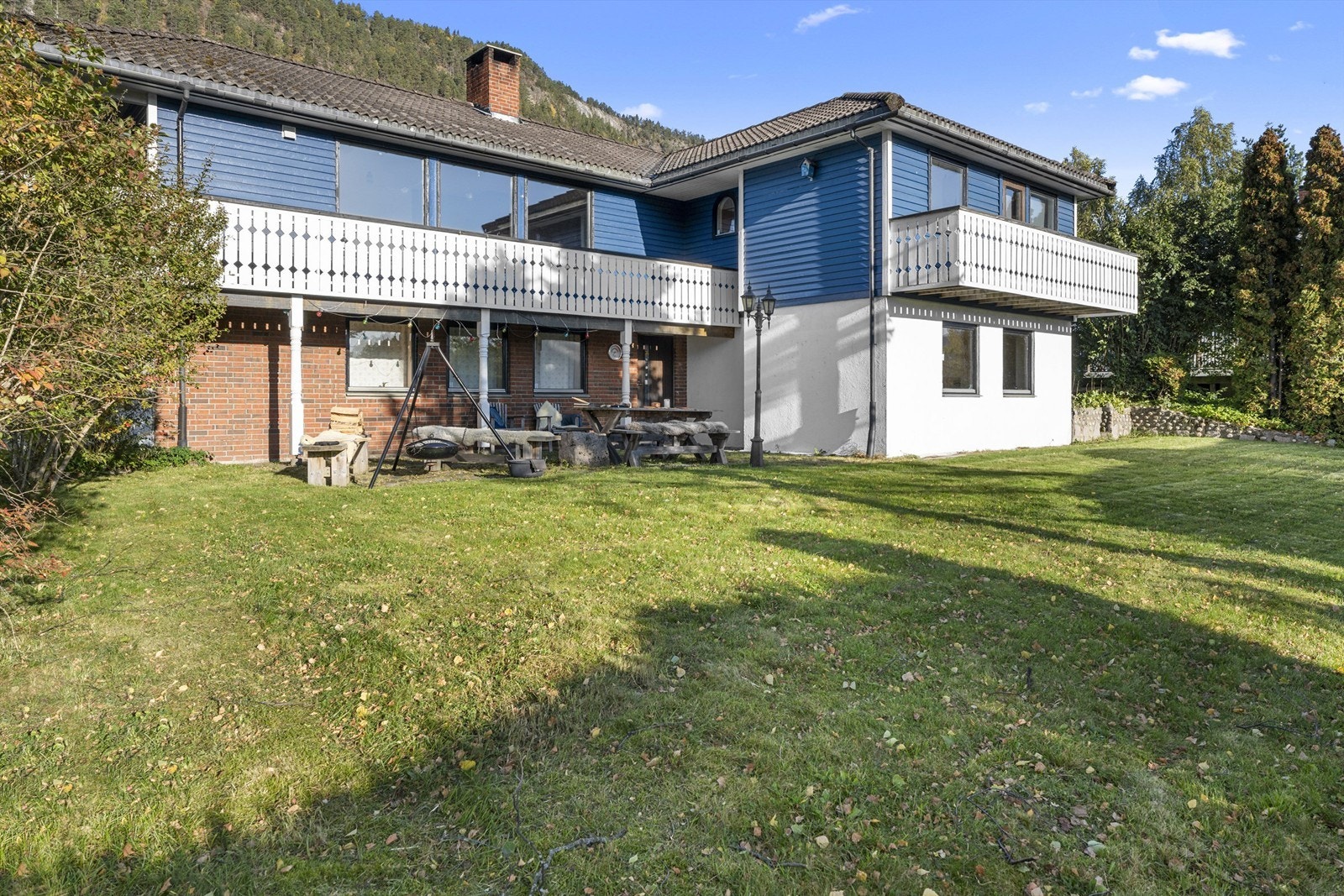 Stor enebolig med barnevennlig beliggenhet innerst i blindvei.jpg Galleribilde