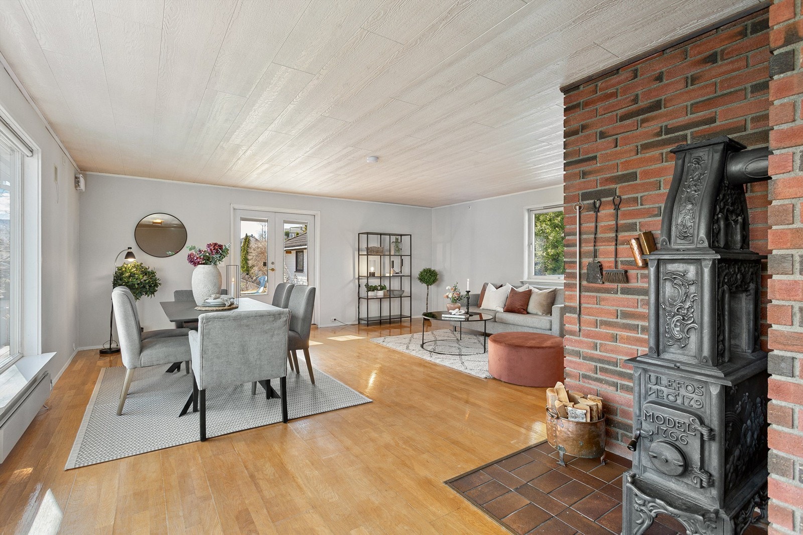 Oppvarming via vedovn Galleribilde