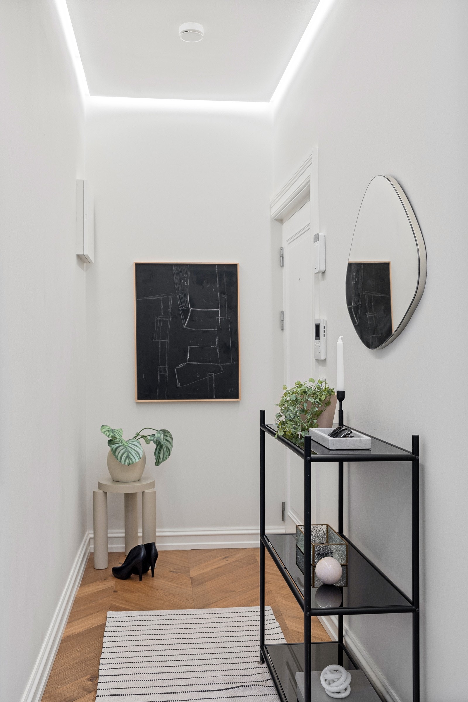 - Dørcalling med video og sikringsskap med automatsikringer - Galleribilde