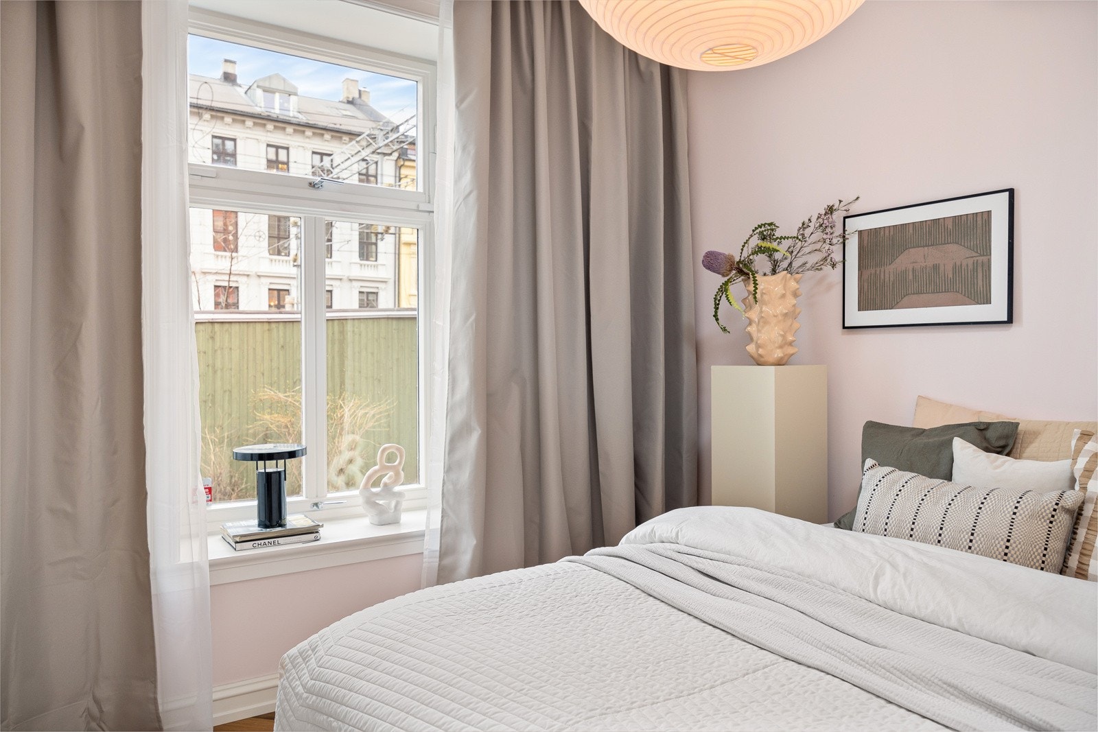 - Soverommet vender mot indre gårdsrom - Galleribilde