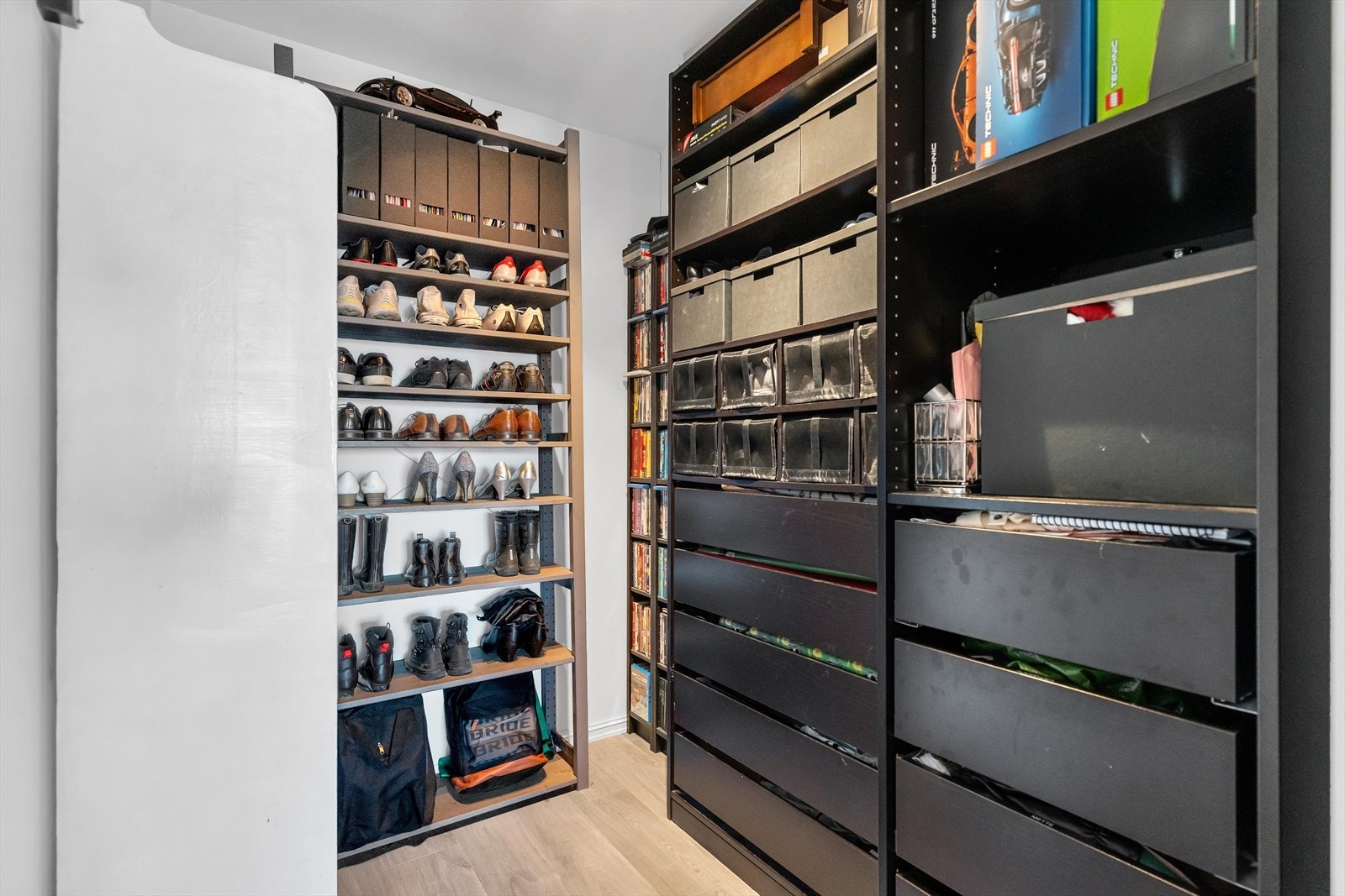 Praktisk bod med god oppbevaringsplass. Galleribilde