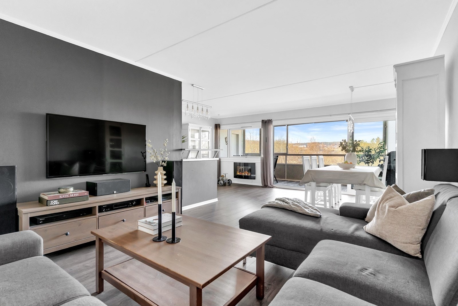 Velkommen til Riihimækiveien 27, presentert av Kenneth Andreassen i Nordvik. Galleribilde